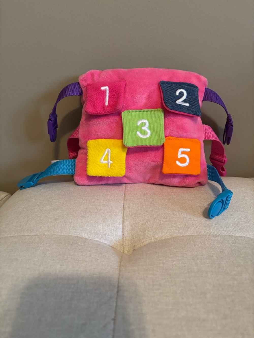 Plush Number learning buckle toy with Multicolor flaps